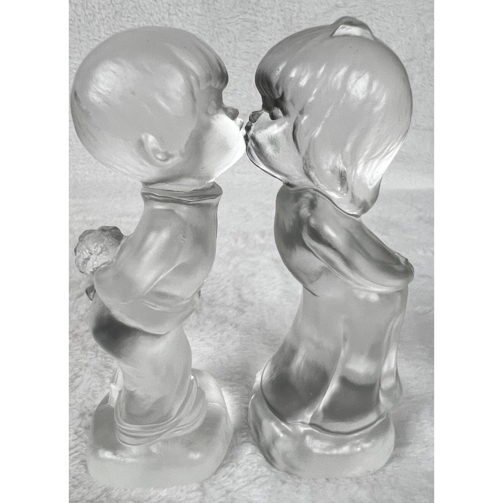 Vtg Fenton Art Glass Kissing Boy & Girl Figurines Satin Handcrafted USA Couple